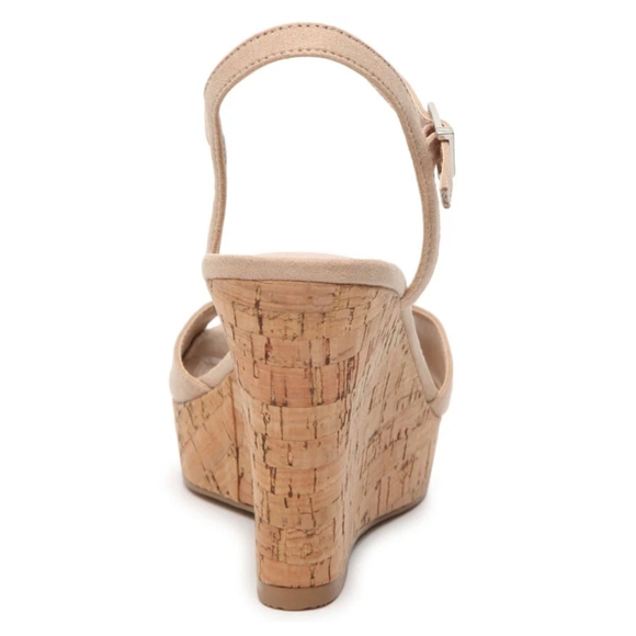 CHARLES DAVID Beige Vegan Suede Lambert Wedge Sandals Size 10, New - Picture 3 of 10